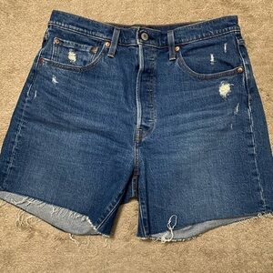 Women’s Levis 501 Dark Denim Shorts W32